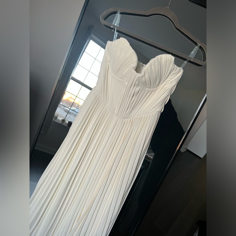 HOUSE OF CB 'Amorata' Ivory Pleated Maxi Dress XS Plus Cup - Picture 6 of 11